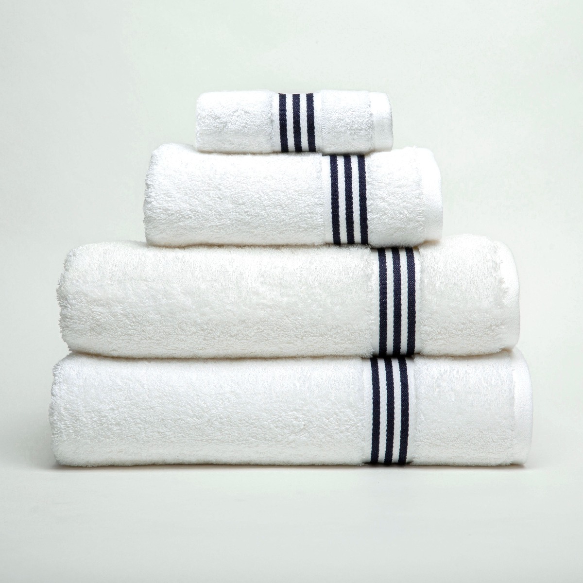 White towels best sale with grey trim